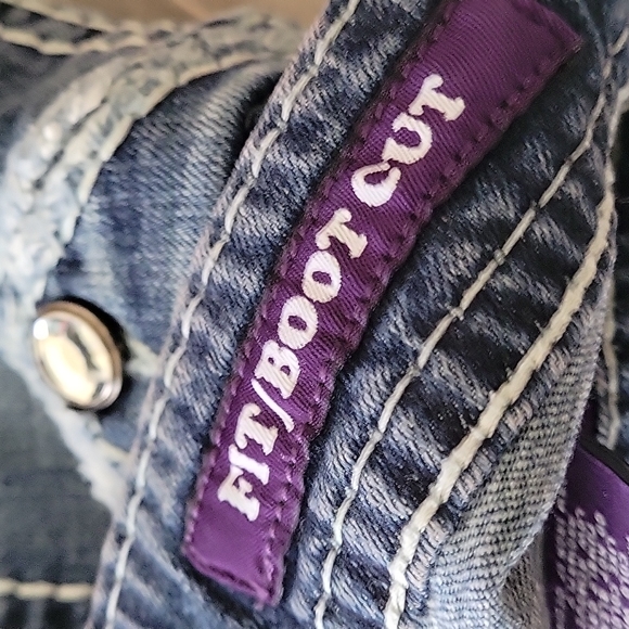 Jeans - Picture 8 of 14